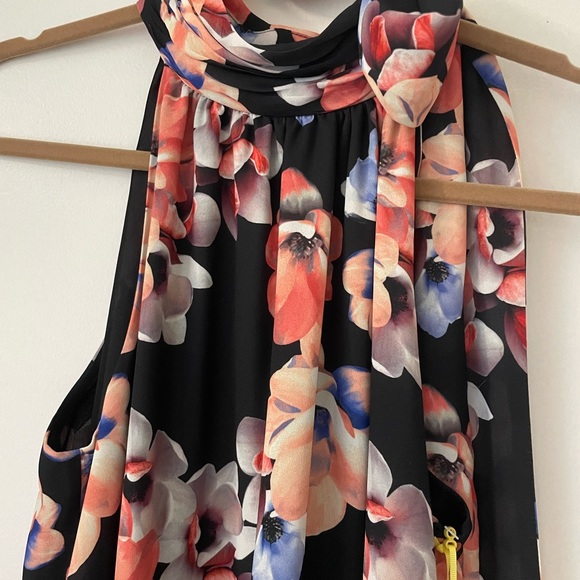 Cece Sleevless Rosetta Floral Shift Formal Dress - Picture 4 of 6